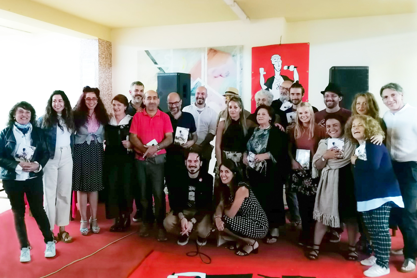 foto partecipanti ospiti e organizzatori Poetry Slam Sardegna a Gavoi 1