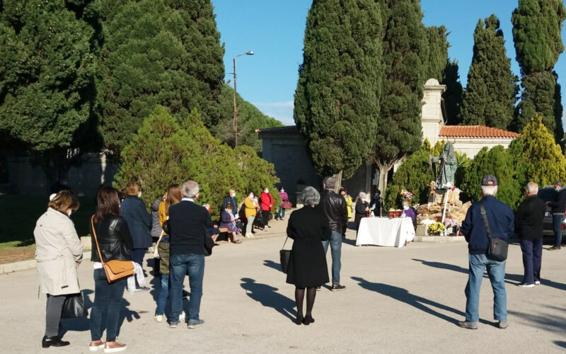 Cimitero di Monti