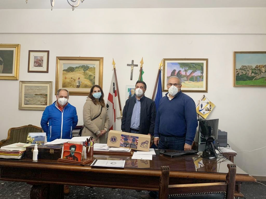 Il Lions Club di Ozieri dona 50 paia di occhiali agli ospiti delle case di riposo cittadine 1 Occhiali usati Lions Club Ozieri