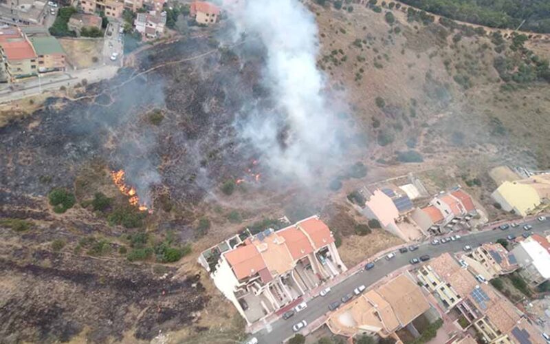 Incendio a Sinnai