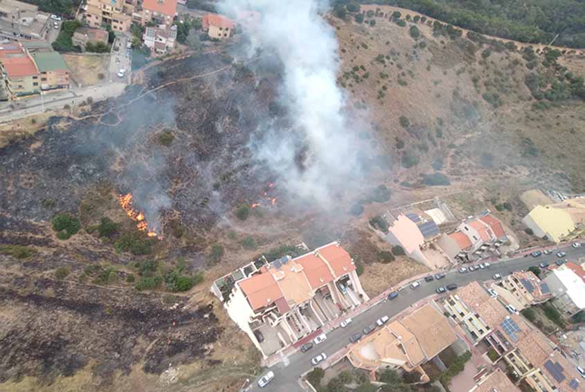 Incendi Sardegna 4 maggio: spenti 18 roghi, 2 con mezzi aerei a Monastir e Sinnai 1 Incendio a Sinnai