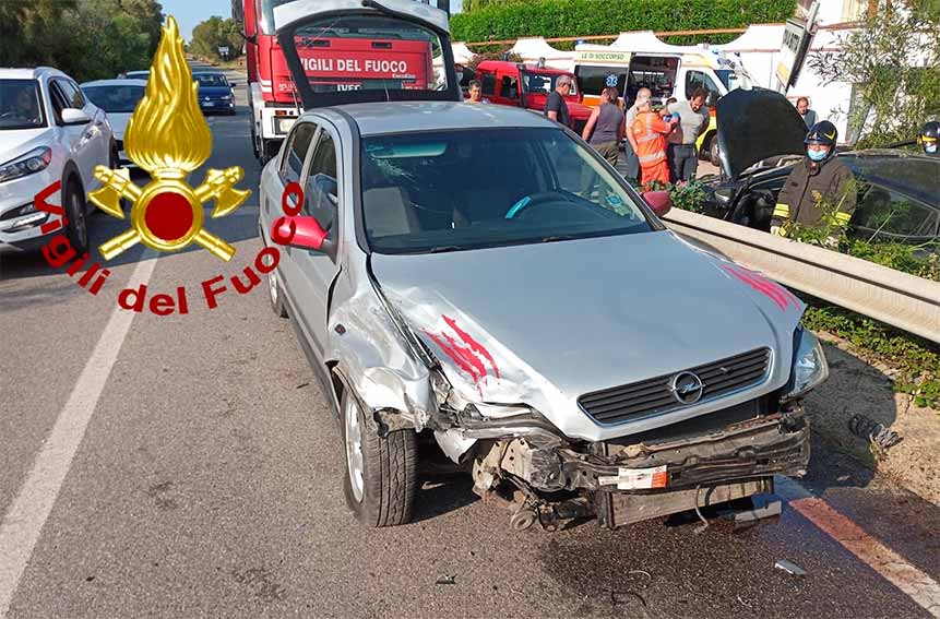 Incidente stradale a Cala Bitta: tre feriti 2 Incidente a Cala Bitta