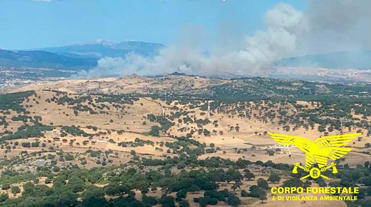 Incendio a Prato Sardo Nuoro