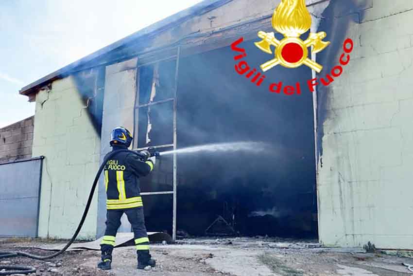 Incendio fienile a Putifigari