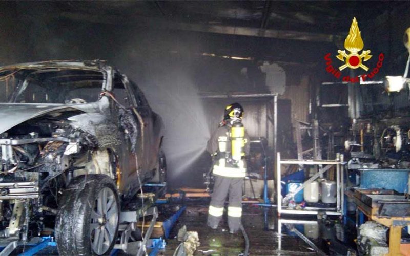 Incendio officina Sassari Agliadò