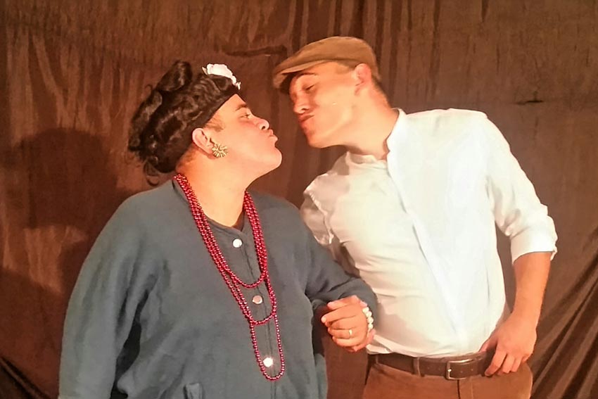 A Ollolai lo spettacolo teatrale "Sa tzuccada de su fumu" 1 Ollolai Sa tzuccada de su fumu 2