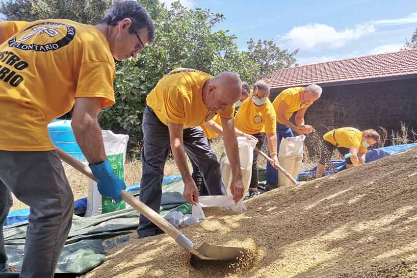 volontari della chiesa di Scientology a Cuglieri