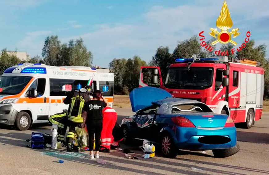 Tortolì: auto si ribalta in via Baccasara, il conducente trasferito con l'elisoccorso a Sassari 1 Incidente Tortoli