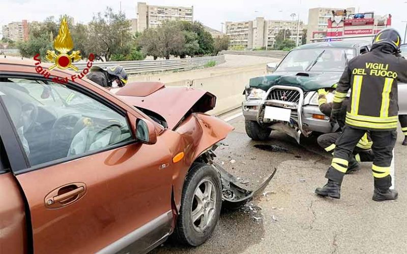 Incidente cagliari viale Salvatore Ferrara