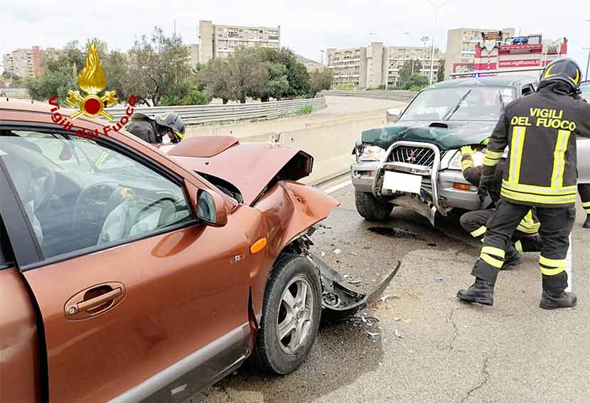 Incidente cagliari viale Salvatore Ferrara