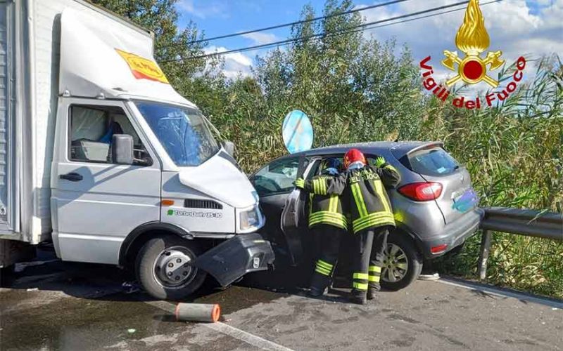 Incidente stradale sorso sp 25