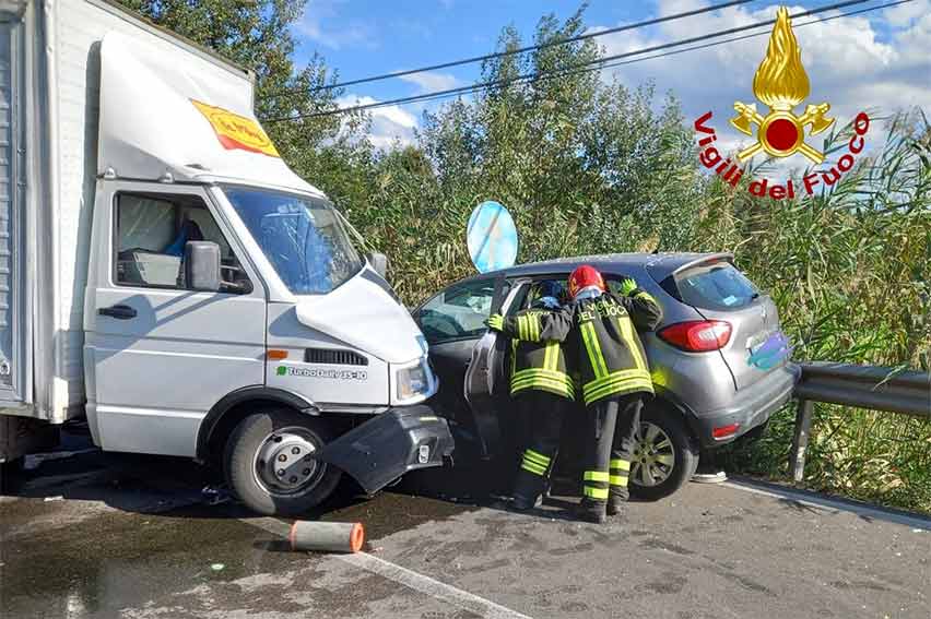 Incidente stradale sorso sp 25