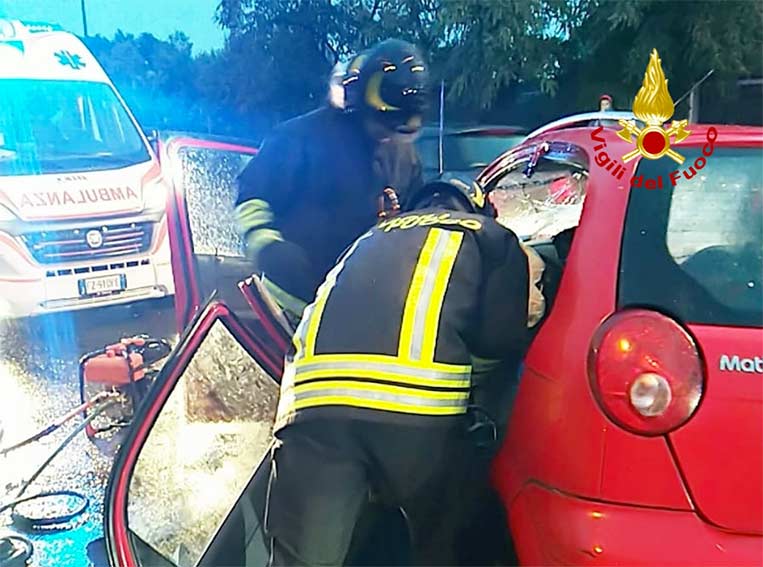 Grave incidente a Quartu. Tre feriti in codice rosso dopo lo scontro fra 3 auto sulla sp 17 2 Incidenti Quartu SanElena