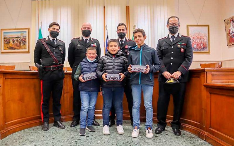 Ragazzi premiati a Fonni dai Carabinieri