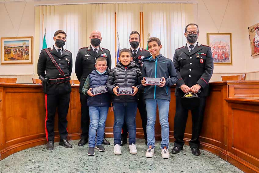 Ragazzi premiati a Fonni dai Carabinieri