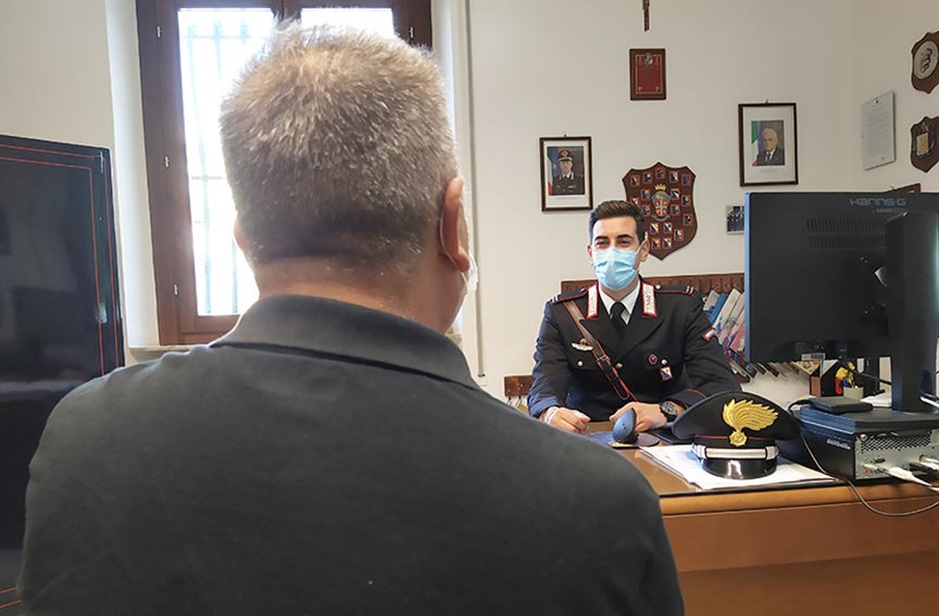 Guspini. Hacker viola telefonino, entra nel conto dei proprietari e si compra un'auto 1 Telefonino Hackerato a Guspini denuncia Carabinieri