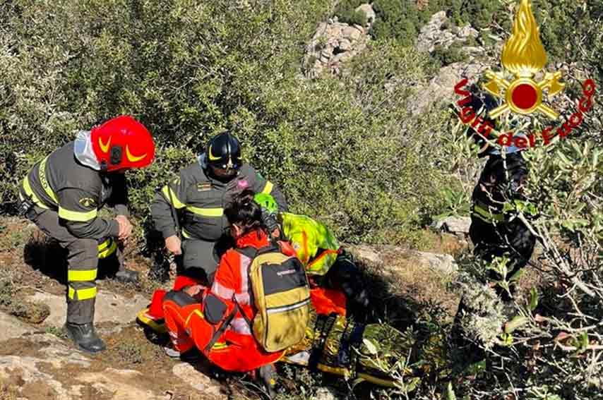 Tempio. Scivola e si frattura una gamba a Vallicciola, interviene l'elisoccorso 1 Vallicciola Soccorso persona fratturata
