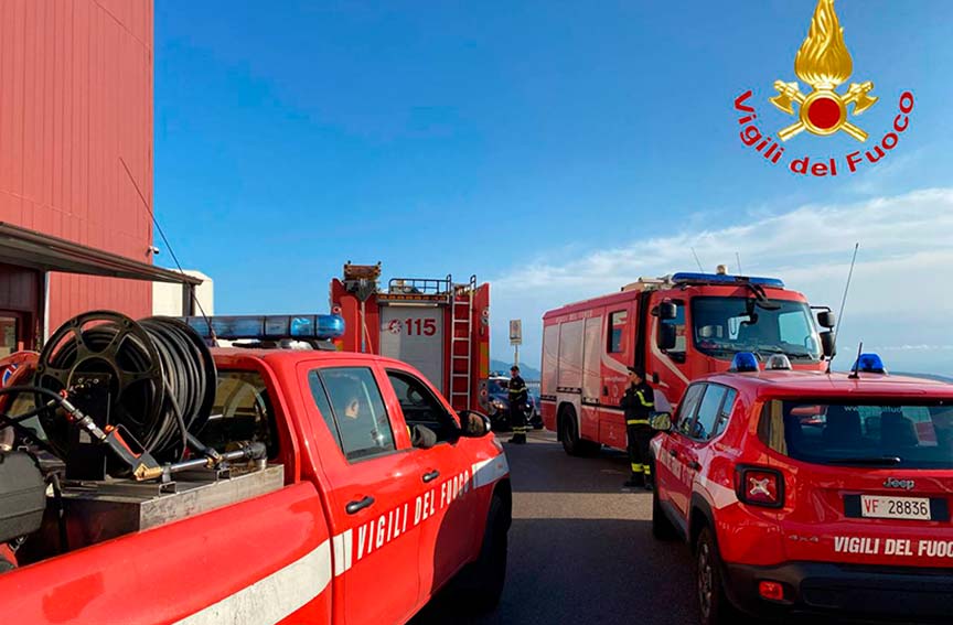 Incendio nella cabina elettrica dell'ospedale di Lanusei, 2 pazienti trasferiti d'urgenza a Nuoro 1 Vigili del Fuoco Lanusei e Nuoro