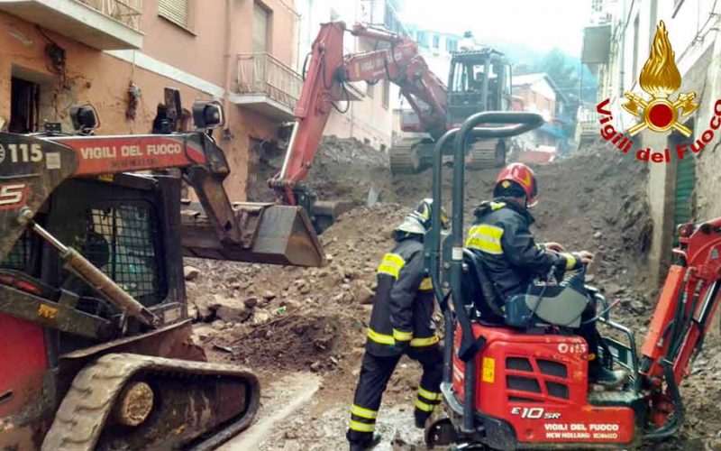 Alluvione Bitti Vigili del Fuoco