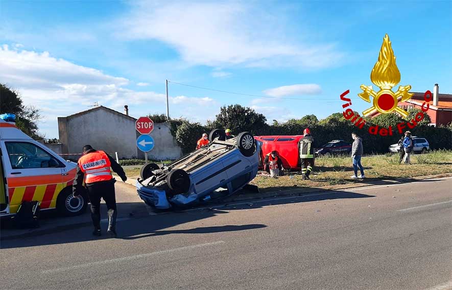 Porto Torres, incidente sulla 131 nel bivio per Sorso: 3 feriti all'ospedale 2 Incidente Porto Torres bivio Srso