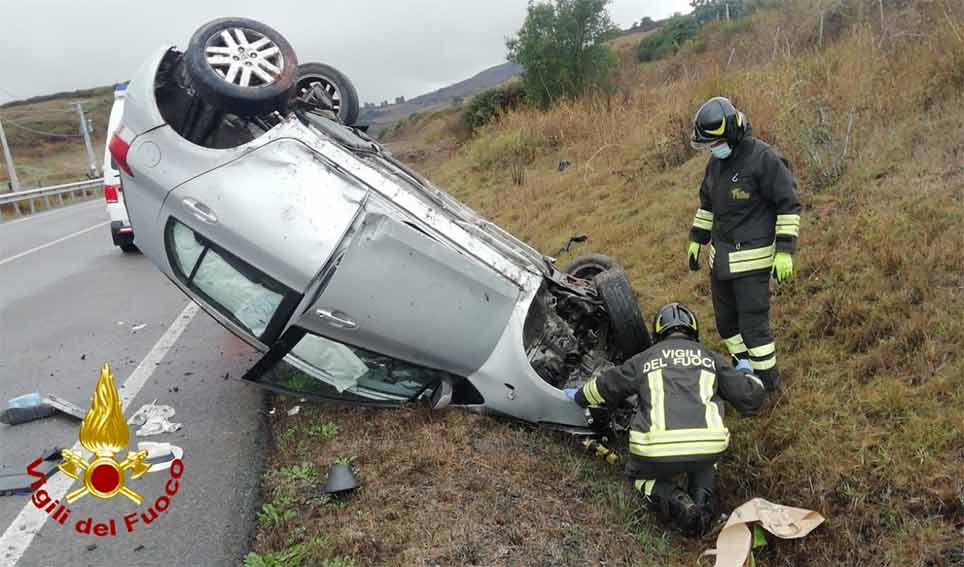 Auto si ribalta sulla statale 762, ferito il conducente 2 Incidente statale 597