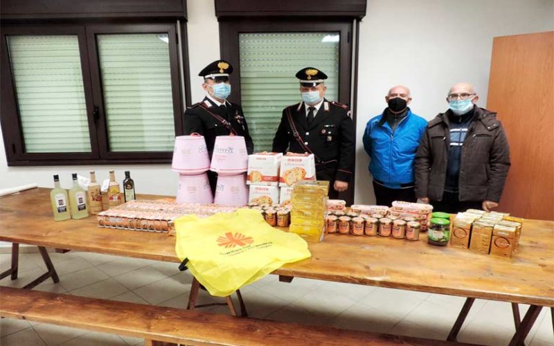 Carabinieri Arzachena Caritas dono alimenti