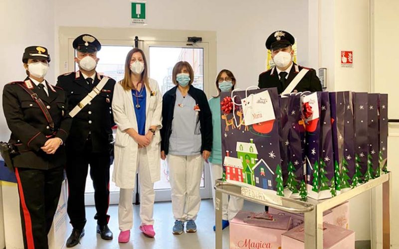consegna doni Carabinieri Nuoro ospedale