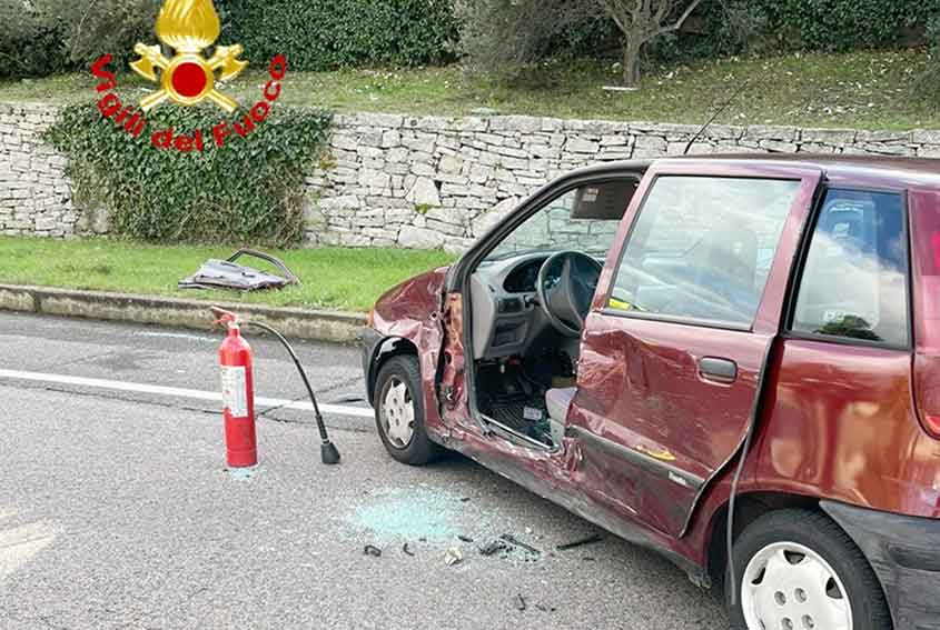 Tempio, incidente sulla SS 126: in uno scontro fra 3 auto ferite 2 persone 1 Incidente Tempio ss 126