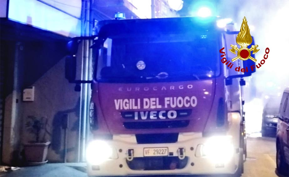 Incendio in una casa a Decimoputzu: trovati morti 3 cani, uccisi dalle fiamme e il fumo 1 Incendio casa Decimoptzu