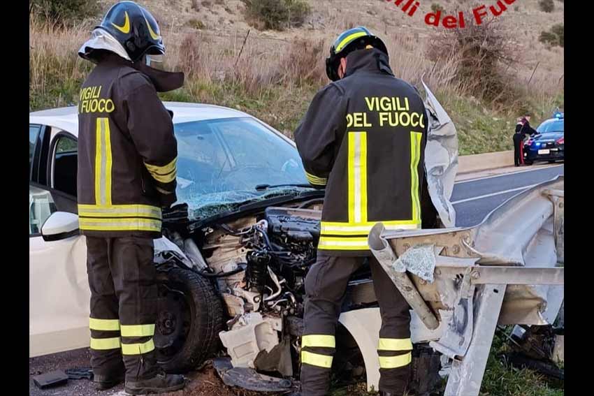Incidente stradale sulla 131 bis tra Ittiri e Alghero: ferite due persone 1 Incidente 131 bis Ittiri Alghero