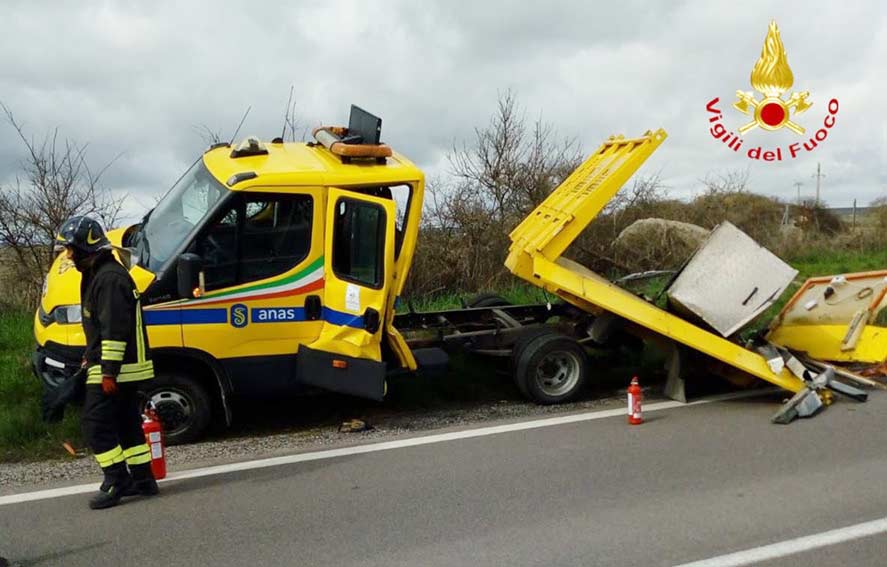 Macomer, doppio incidente sulla 131: contuse due persone 2 Incidente Macomer Anas