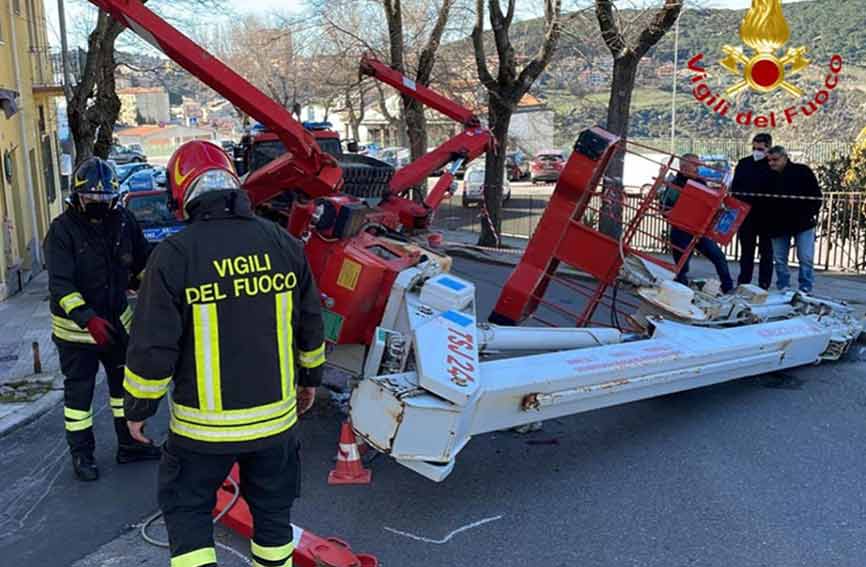 Incidente sul lavoro Nuoro via Malta