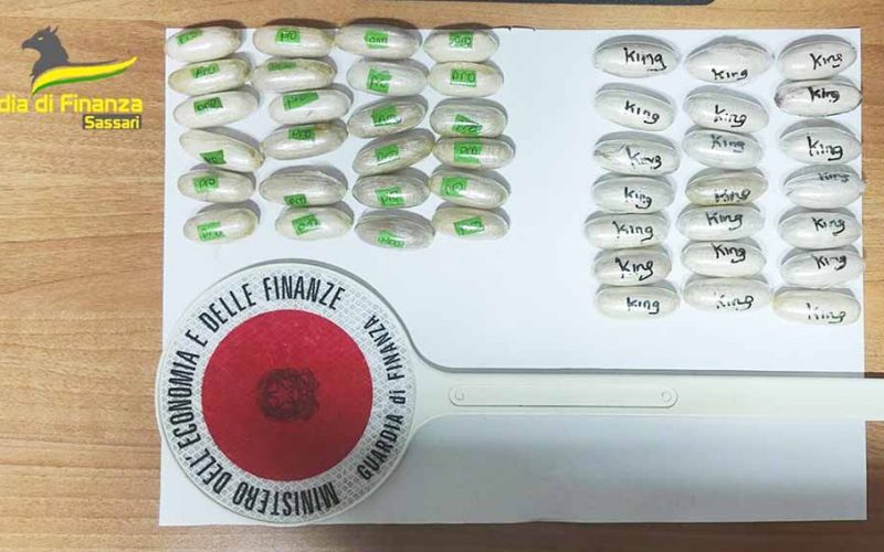 Ovuli donna nigeriana arrestata Alghero Gdf