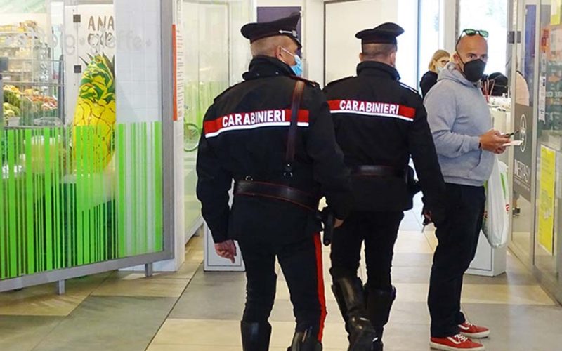 Carabinieri controllo green pass