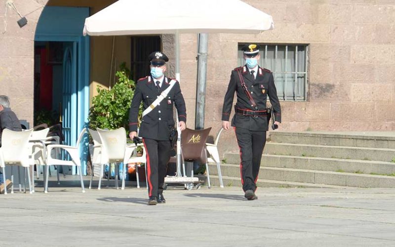 Carabinieri piazza