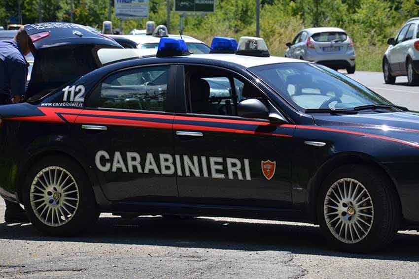 Droga a Valledoria, arrestato dai Carabinieri un 57enne per detenzione e spaccio 1 Crabinieri auto