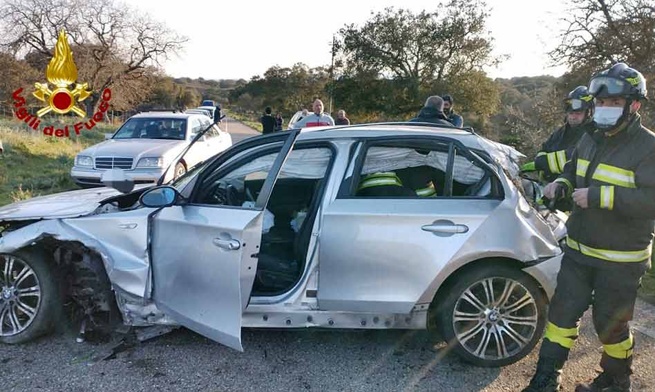 Incidente sulla Ittiri-Romana, ferito un automobilista 1 Incidente Ittiri Romana 2