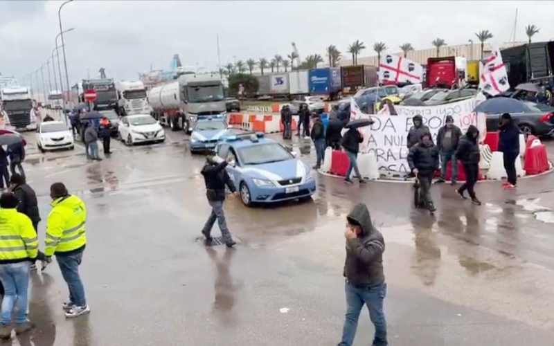 Proteste Porto di Olbia