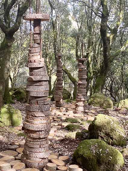 La creatività targata IED Cagliari anche al Land Art Festival di Monte Arci 4 3totem IED Cagliari