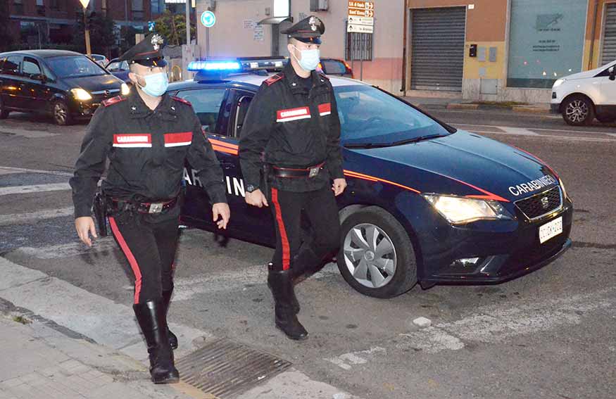 Carabinieri a piedi