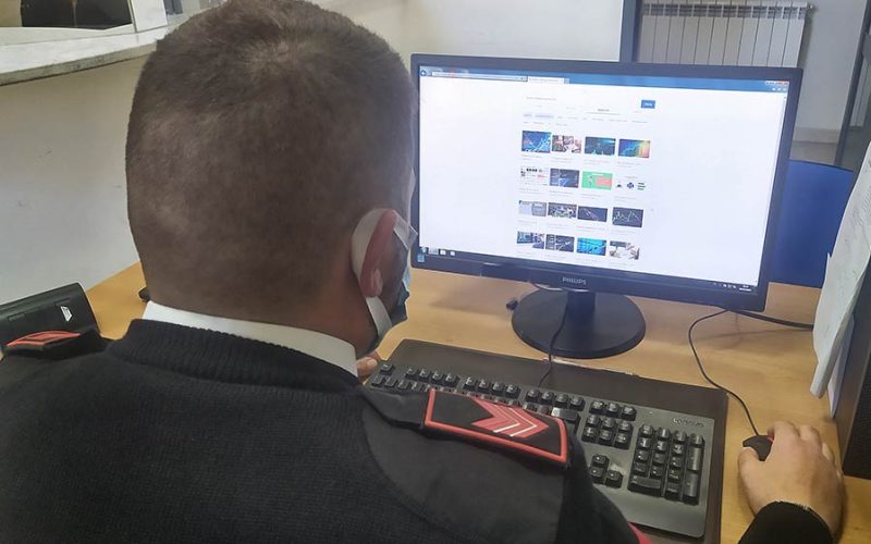 Carabinieri truffa online