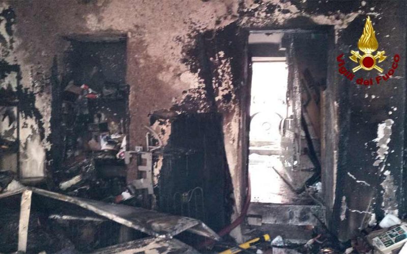 Incendio Bitti laboratorio