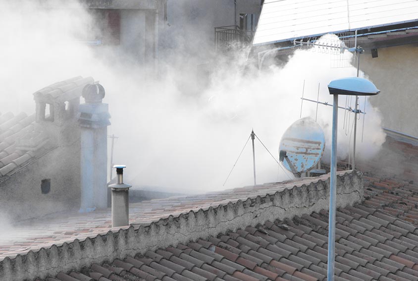 Ozieri, in fiamme un boiler solare in via Dante: intervengono i pompieri 2 Incendio via Dante Boiler