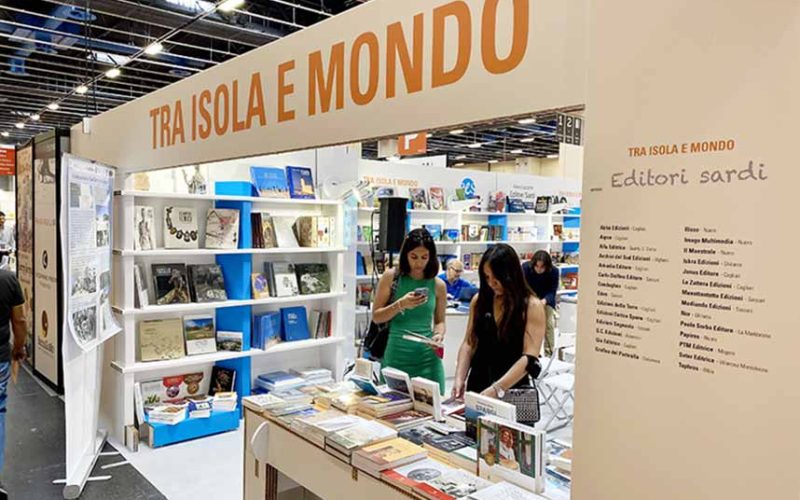 Salone libro Torino Stand AES