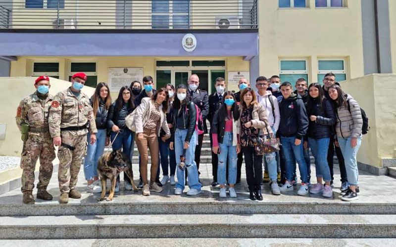 Studenti del Segni carabinieri bono