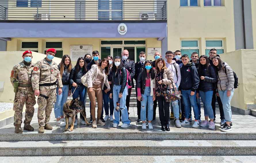 Studenti del Segni carabinieri bono