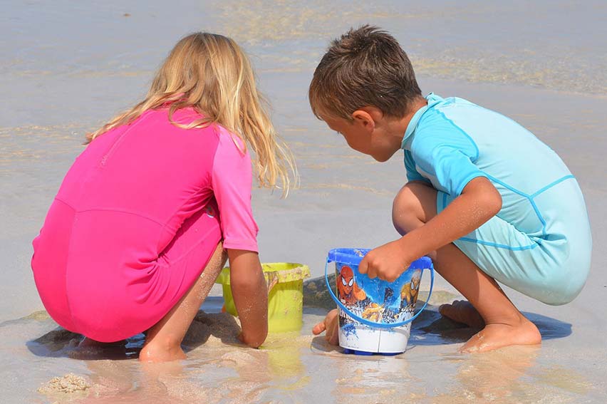 bambini spiaggia