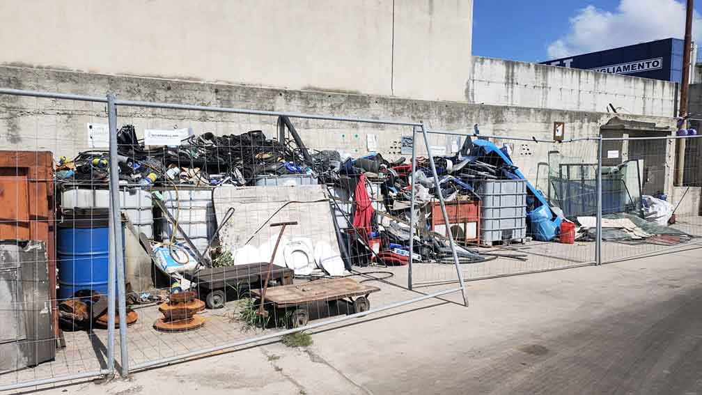 Sassari, Desirè Manca (M5s): «Bomba ecologica nella sede dell'Arst» 1 foto Arst Sassari