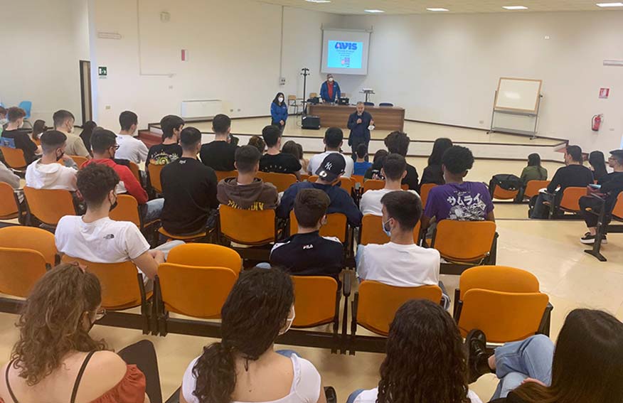 Donazione sangue, giornata di promozione di Aou e Avis al Liceo Marconi di Sassari 1 iniziativa sensibil sangue liceo MARCONI