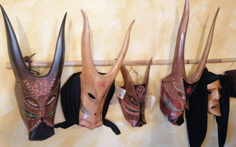 Maschere artigianato sardo